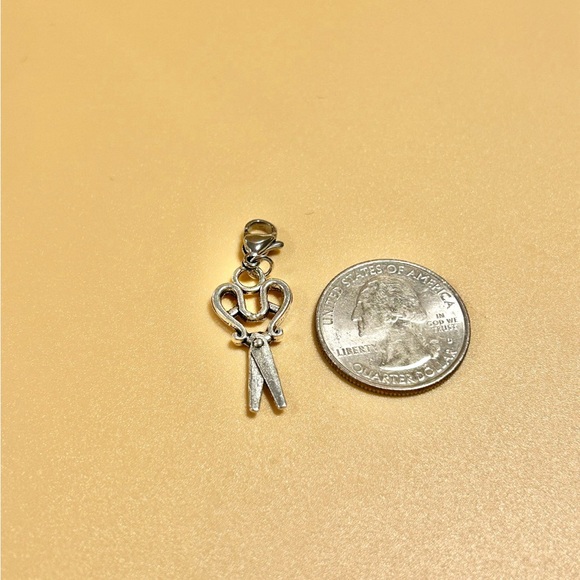 Scissors ✂️ Charm - Picture 2 of 2
